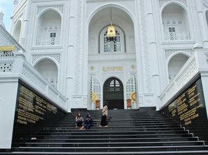 Masjid di Sunter Seperti Taj Mahal, Sudah ke Sana Belum?