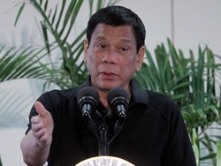 Hubungan dengan AS Memanas, Duterte Akan Kunjungi China