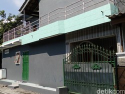Dimas Kanjeng Rutin Kumpulkan Pengikut ke Rumah Abah Elyas di Mojokerto