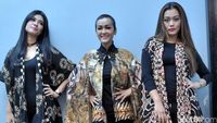 Julia Perez dan Dua Adiknya Kompak Berbatik