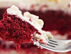 Butuh Olahraga Berapa Lama untuk Bakar Kalori Sepotong Cake?