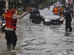 Hujan, Sejumlah Wilayah di Jakbar dan Jakut Tergenang