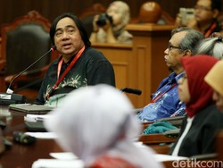 Tentukan Nasib LGBT, MK Torehkan Sidang Terpanjang Sepanjang Sejarah