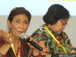 Susi Beberkan Modus Kapal Asing Curi Ikan di Laut RI