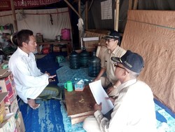 Pengikut Dimas Kanjeng: Kami Mau Pulang Kalau Diberi Uang Saku Banyak