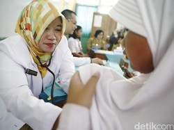 Siswi SMP Dikabarkan Lumpuh Usai Vaksin MR, Ini Imbauan Dokter
