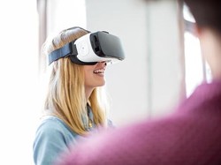 Apple Siap Rilis Penantang Samsung Gear VR?