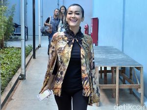 Sempat Dikabarkan Hampir Jatuh Miskin, Julia Perez Dapat Berkah
