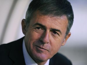 Lucas Alcaraz Kembali Latih Granada