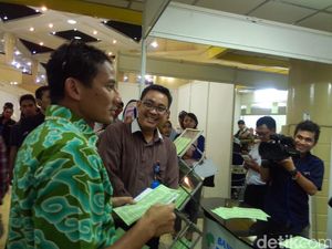 Kunjungi Job Fair di Blok M, Sandiaga Didoakan Sukses Jadi DKI 1