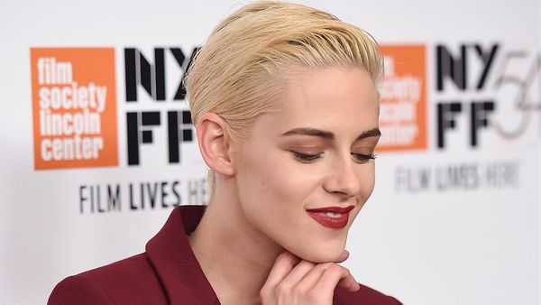 Penampilan Edgy dan Seksi Kristen Stewart