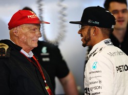 Lewis Hamilton Akan Sangat Merindukan Niki Lauda