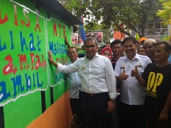 Temui Warga, Danny Pomanto Siapkan 2 Ribu Lampu Lorong dan Ambulans Laut