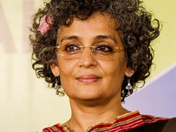 Setelah 20 Tahun, Arundhati Roy Terbitkan Novel Kedua