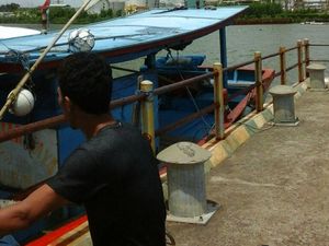 Tangki Aspal Overheat di Kilang Pertamina Cilacap, Asap Hitam Membumbung