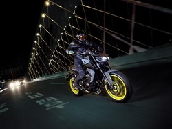 Yamaha MT-09 Si Naked yang Menakutkan