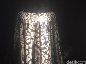 The Spectrum of Batik, Pameran Keindahan Batik dengan Tata Cahaya Dramatis