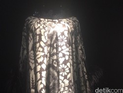 The Spectrum of Batik, Pameran Keindahan Batik dengan Tata Cahaya Dramatis