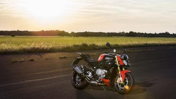 Tampang Baru BMW S1000R