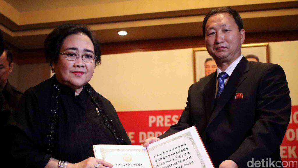 Rachmawati Terima Gelar Doktor Honoris Causa dari Universitas Kim Il Sung