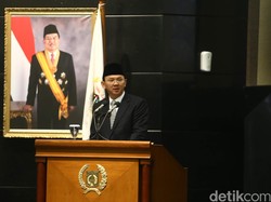 Saat Ahok Ogah-ogahan Bicara Persaingan Pilkada DKI
