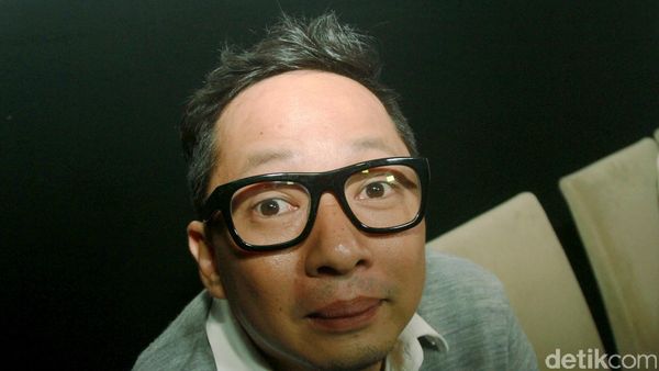 Gaya Kocak Ringgo Agus Rahman