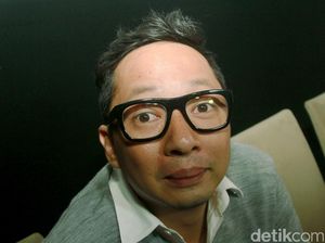 Gaya Kocak Ringgo Agus Rahman