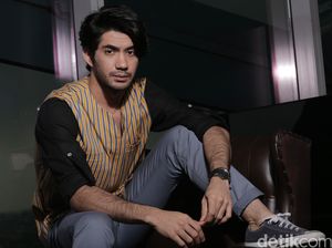 Kini Aktor Besar, Reza Rahadian Pernah Cicipi Jadi Figuran