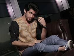 Reza Rahadian Banyak Habiskan Waktu Berorganisasi dan Debat Bahasa Inggris