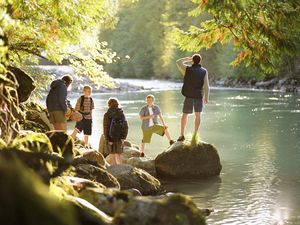 6 Tempat Outing Kantor di Tulungagung, Cocok untuk Mempererat Persahabatan 6 Tempat Outing Kantor di Tulungagung, Cocok untuk Mempererat Persahabatan