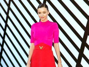 Foto: Penampilan Stylish Selebriti Dunia Hadiri Show Louis Vuitton di Paris