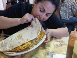 Selama 18 Tahun Hanya Ada 5 Orang yang Berhasil Habiskan Taco Raksasa