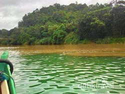 Di Mana Sungai Dua Warna di Sukabumi?