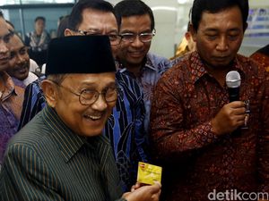 BJ Habibie: Antisipasi Digital yang Tinggal Pencet Saja dengan Ketahanan Budaya