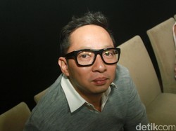 Ringgo Boyong Vincent dan Desta Nonton Guns N Roses