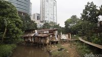 Normalisasi Kali Krukut Tangkal Banjir Kemang