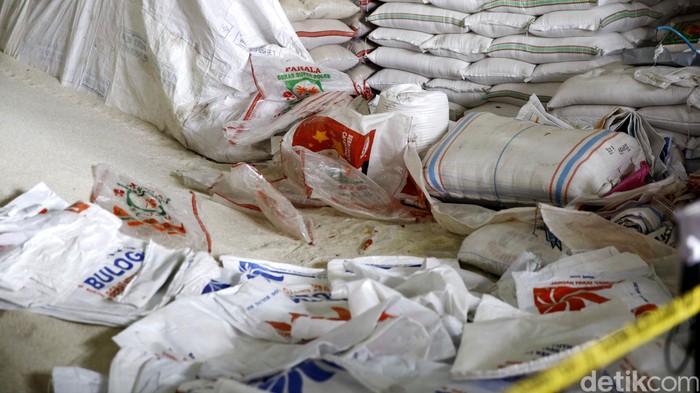 Bareskrim Polisi Republik Indonesia Gerebek Gudang Beras Oplosan Direktorat Tipideksus Bareskrim Polisi Republik Indonesia menggerebek gudang beras oplosan di tempat pergudangan beras Cipinang, Jakarta Timur. Ratusan ton beras oplosan diamankan.