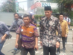 Jalan Kaki di Cikini, Agus Harimurti Janjikan Perbaikan Trotoar