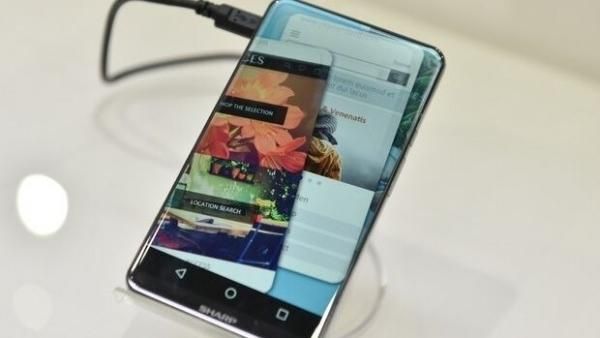 Corner R, Ponsel Tanpa Batas dari Sharp