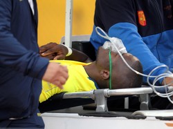 Enner Valencia Ditandu, lalu Dikejar Polisi di Tepi Lapangan Pertandingan