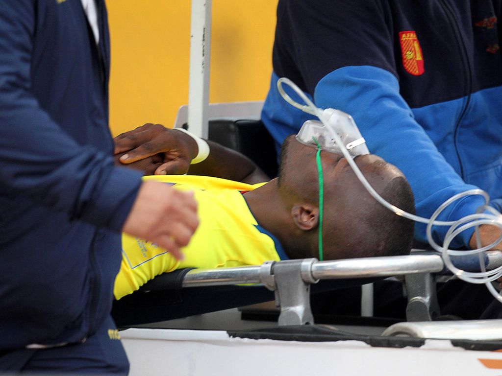 Enner Valencia Ditandu, lalu Dikejar Polisi di Tepi Lapangan Pertandingan Enner Valencia Ditandu, lalu Dikejar Polisi di Tepi Lapangan Pertandingan