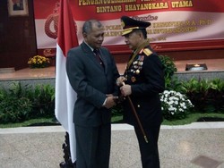 Bincang Serius Kapolri dan Ketua KPK di Sela Acara Mabes Polri, Bahas Apa?