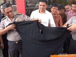 Pembuat Jubah Ajaib Dimas Kanjeng Diperiksa Polisi