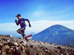 Lari 100 KM dan Tantangan 5 Gunung di MesaStila Peaks Challenge