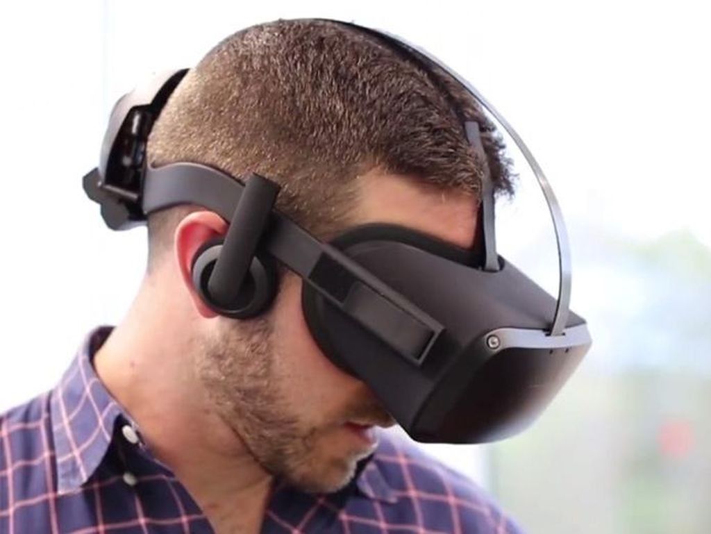 Asyik Main Game VR, Pria Ini Terjatuh dan Tewas Asyik Main Game VR, Pria Ini Terjatuh dan Tewas