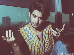 Kisah Reza Rahadian, Sang Aktor Serba Bisa