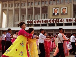 Apa Rasanya Jadi Orang Korea Utara?