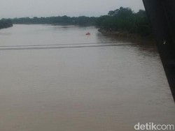 Perahu yang Ditumpangi 25 Santri Ponpes Langitan Tenggelam di Bengawan Solo