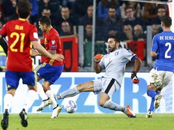 Suatu Hari Nanti Buffon Akan Tertawakan Blunder-nya Saat Lawan Spanyol