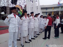 Kibarkan Bendera Merah Putih di Ancol, Menpora: Indonesia Siap Lahir Batin Sambut TAFISA